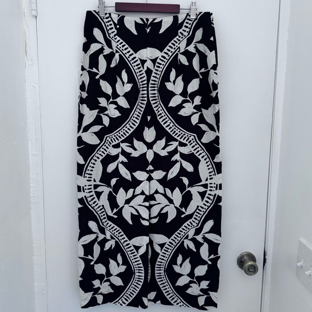 Parker the Kiley straight Midi Black and White leaf print needy Skirt woman's 8. - Picture 3 of 14